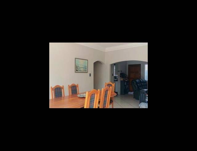 3 BEDROOM TOWNHOUSE FOR SALE IN BRACKENHURST